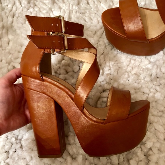 Platform heels - Picture 4 of 8